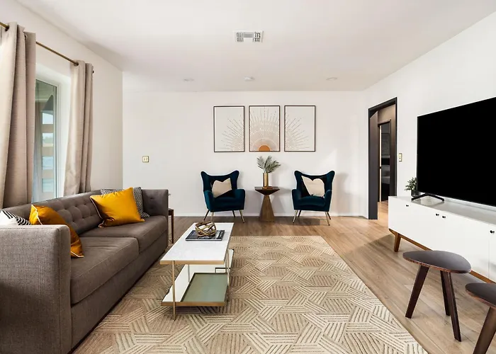 Mid-century Modern W Heated Pool